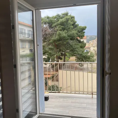 75 M2 Center Daire Calvi (Corsica)