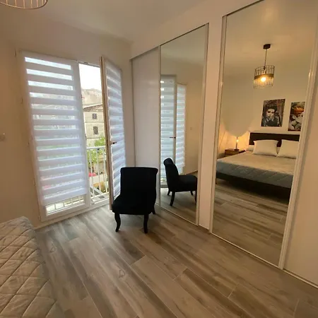 75 M2 Center * Calvi (Corsica)