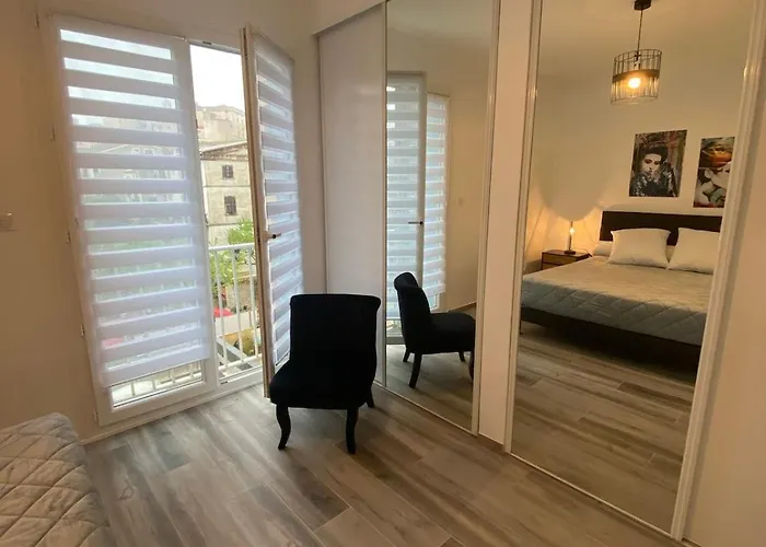 75 M2 Center * Calvi (Corsica)