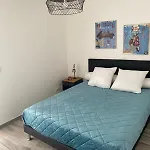 75 M2 Center *