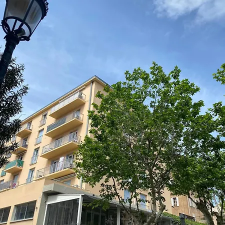 Apartment 75 M2 Center *