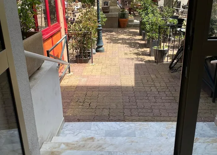 75 M2 Center
