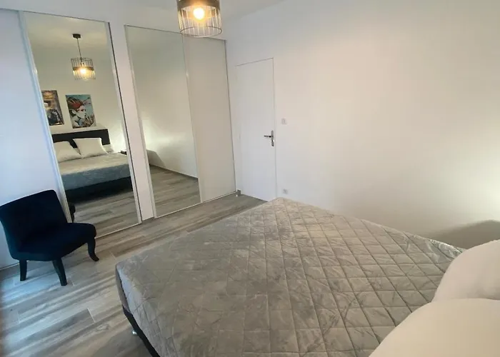 75 M2 Center Apartment