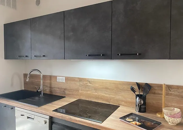 Apartment 75 M2 Center